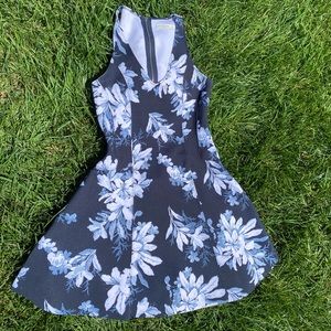Amazing floral v neck racer back zip up dress
